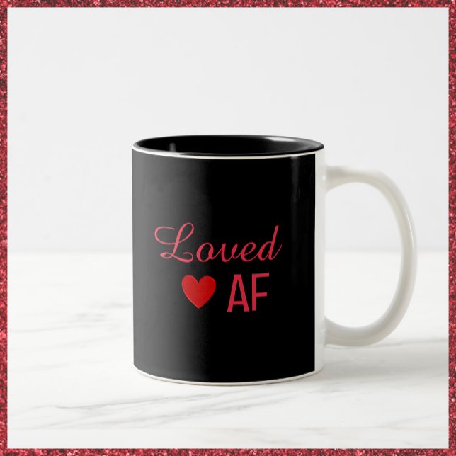 Cute Red Heart Loved AF Två-Tonad Mugg (Skapare uppladdad)