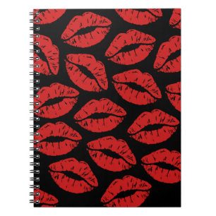 Cute Red Lipstick Kisses Kiss Läppar mönster Anteckningsbok