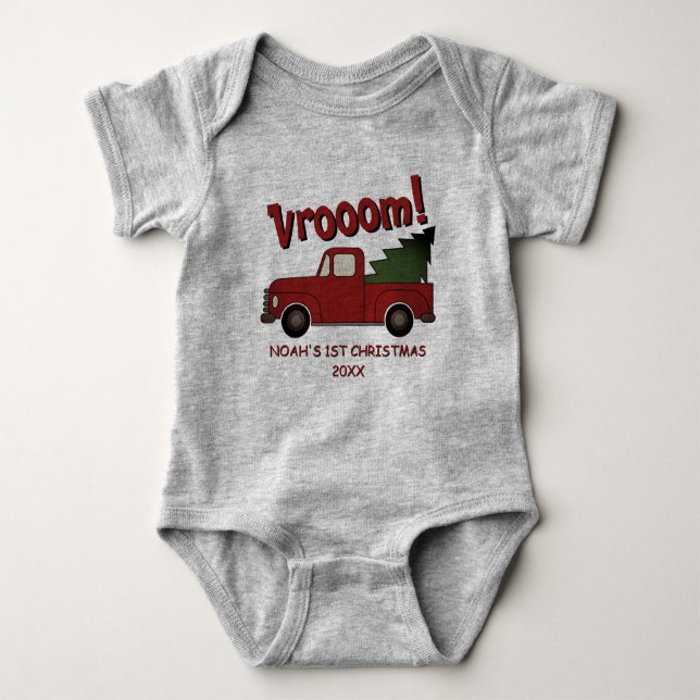Cute red truck with a Christmas tree custom T Shirt (Framsida)