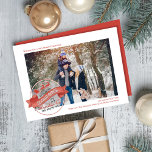 Cute Reindeer en fotojul Julkort<br><div class="desc">Den här roligten har en julklapp,  ett fotokort med modern typografi och en rustik återtro vintage stil,  ett enkelt skript,  med en jultomte och renar,  sligh rides design,  perfekt för vilket familjefoto som helst,  med ett sött helgdag och ett minimalistiskt stil.</div>