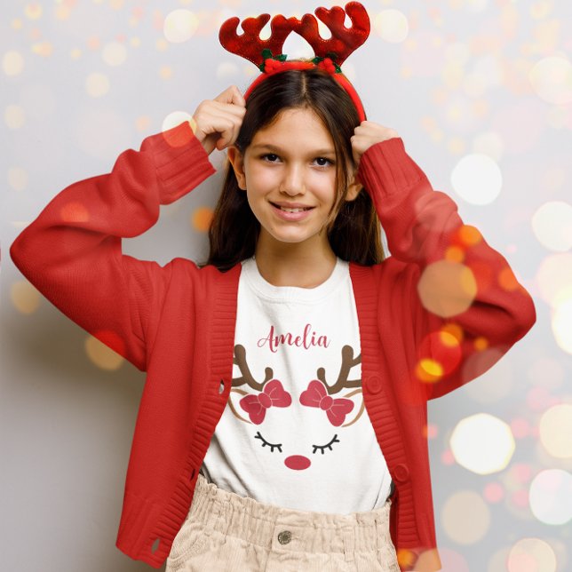 Cute Reindeer med Namn jul T Shirt (Skapare uppladdad)
