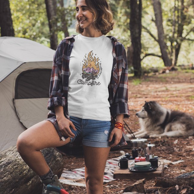 Cute Retro Campfire T-Shirt (Skapare uppladdad)