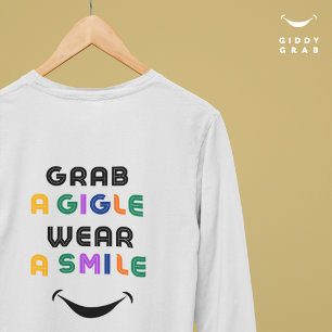 Cute Retro Typography Giggle & Smile Simple Mysigt T Shirt