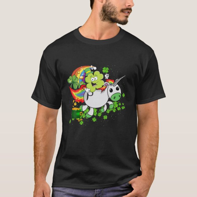 Cute Riding Unicorn Funny St Patrick Day T Shirt (Framsida)