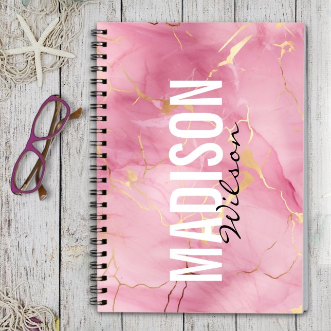 Cute ro  rosa faux glitter marble monogram anteckningsbok (Skapare uppladdad)