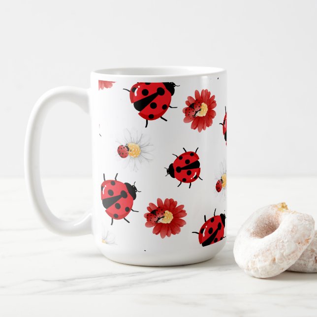 Cute röd polka dot Ladybug Blommor Girly Kaffemugg (Med munk)