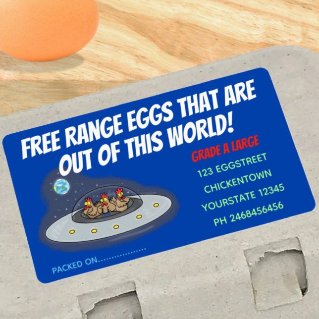 Cute, roliga kycklingar i tecknaden äggkartong fraktsedel (Skapare uppladdad)