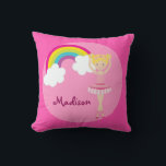 Cute Rosa Ballet Girl Girl Anpassningsbar Kudde<br><div class="desc">Den här söta anpassningsbarna ballerina-presenten har en blond balettdansare en pointe under en söt regnbåge på en ljus rosa cirkel som gränsar till shock rosa. En vacker personlig för ett barn som dansar kärlek ballet.</div>