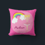 Cute Rosa Ballet Girl Girl Anpassningsbar Kudde<br><div class="desc">Den här söta anpassningsbarna ballerina-presenten har en blond balettdansare en pointe under en söt regnbåge på en ljus rosa cirkel som gränsar till shock rosa. En vacker personlig för ett barn som dansar kärlek ballet.</div>