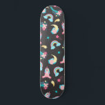 Cute Rosa Black Unicorn Rainbow Blommigt Stars Mini Skateboard Bräda 18,5 Cm<br><div class="desc">Den här söta och magiska mönstren är perfekt för den roligt- och trendig kvinnan eller flickan. Den har handritade bilder av unicorns, blommor med löv, regnbågar och stjärnor ovanpå en enkel svart bakgrund. Temat färg är utformat så att det omfattar bubbelgum rosa, rosa, grönt, blått runt om i, lila, gult...</div>