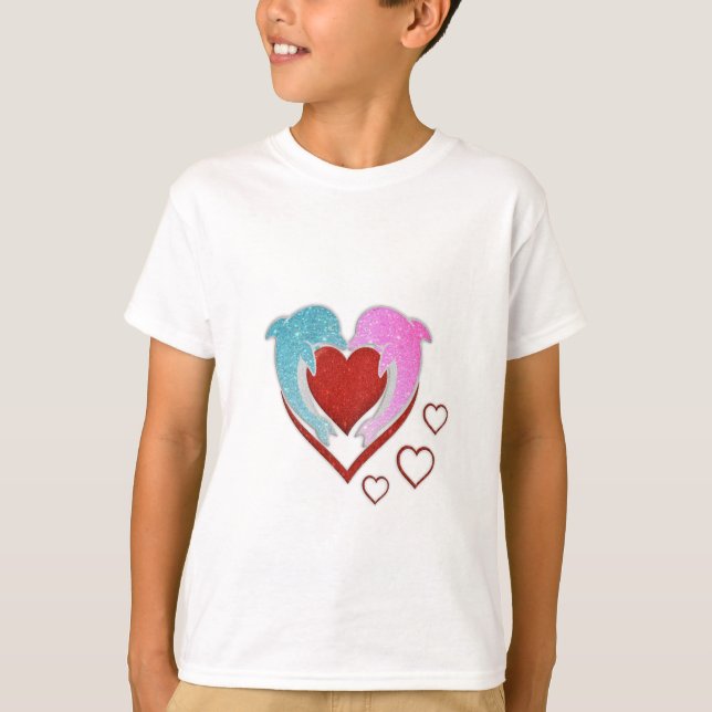Cute rosa blue dolphins som håller ett rött hjärta tee shirt (Framsida)