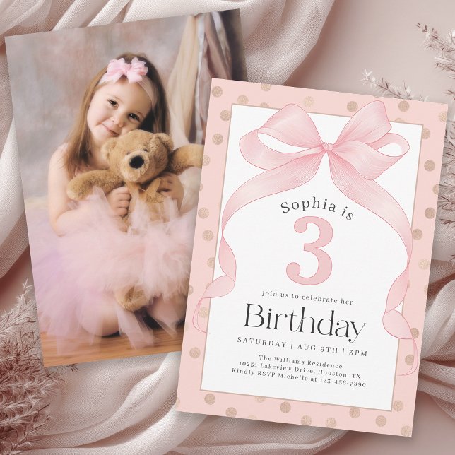 Cute Rosa Bow and Dots Photo 3rd Birday Inbjudningar (Available in both printed and instant download digital formats.)