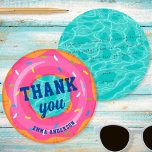 Cute Rosa Donut Inner Tube Bassäng Party Birthday Tack Kort<br><div class="desc">Den här födelsedagsfesten i roligten är ett tack för att du har ett kort med ljusblå bassäng vatten, ett sött innerslang för rosa och roligt. Baksidan har samma bakgrund i vatten med gott om utrymme för skriva av ett personligt budskap. Det ser ut som en roligt för alla barn bassäng...</div>