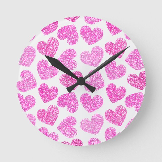 Cute Rosa Doodled Heart Valentindagen Mönster Rund Klocka (Framsida)