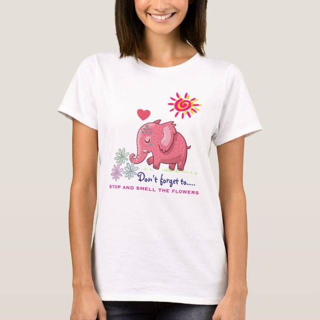 Cute Rosa Elephant Smelling-Daisy med sätning Tee (Framsida)