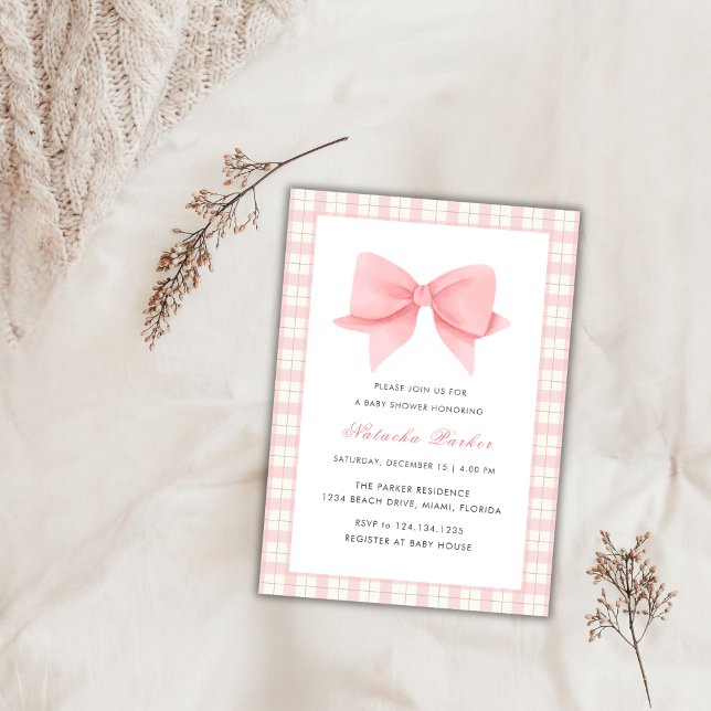 Cute Rosa Gingham Play Bow Girl Baby Shower Inbjudningar (Cute Pink Gingham Plaid Bow Girl Baby Shower Invitation)