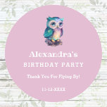 Cute Rosa Kids Uggla Birthday Tack Runt Klistermärke<br><div class="desc">Tack så mycket för det här Anpassadet Cute Uggla Birthday Tack Sticker och tillför en personlig beröring till Party favors för din lilla flicka. Perfektens sätt att uttrycka tacksamhet för att hon skapar Woodland firande extra speciell. De här klistermärkena är i mjuka, dammaktiga Rosor idealiska för barn som kärlek Forest...</div>