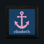 Cute Rosa Polka-punktfästpunkt med eget namn i flo Smyckeskrin<br><div class="desc">Ett trendig- och elegant med punkter och färg plus ett område där du kan lägga till ditt namn eller monogram.</div>