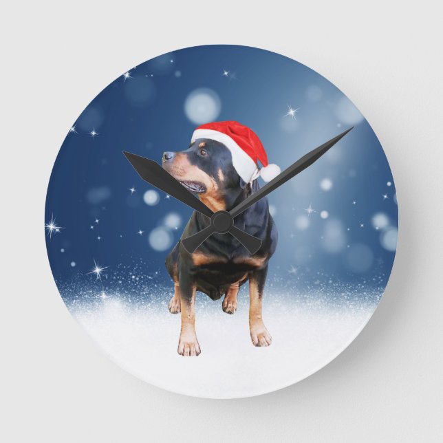 Cute Rottweiler Hund jultomten Hat Snö Stars Rund Klocka (Framsida)