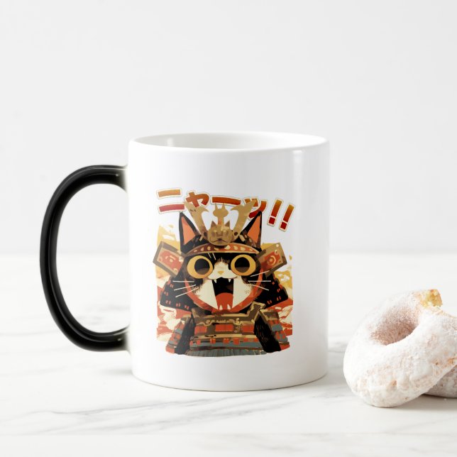 Cute Samurai Cat i Armor Magisk Mugg (Med munk)