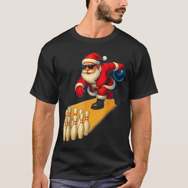 Cute Santa Playing Bowling Ball And Ns Bowler Chri T Shirt (Framsida)