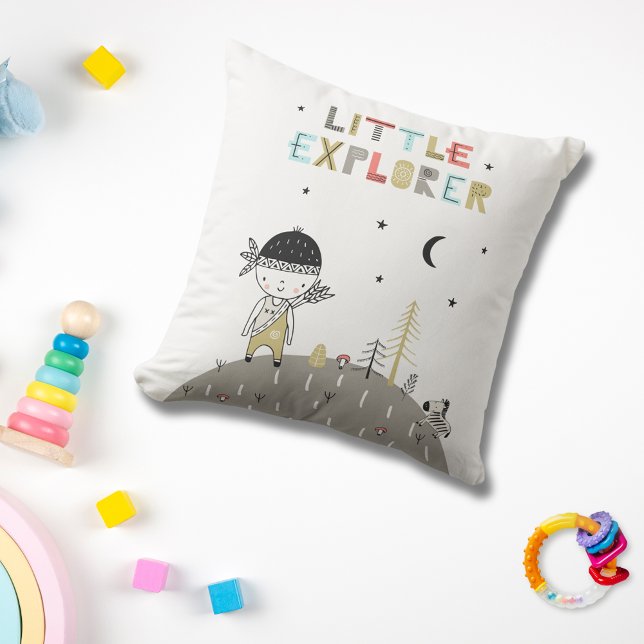 Cute Scandinavian Little Explorer Kids Kudde (Skapare uppladdad)
