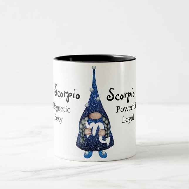 Cute Scorpio Gnome Zodiac-tecken Två-Tonad Mugg (Center)