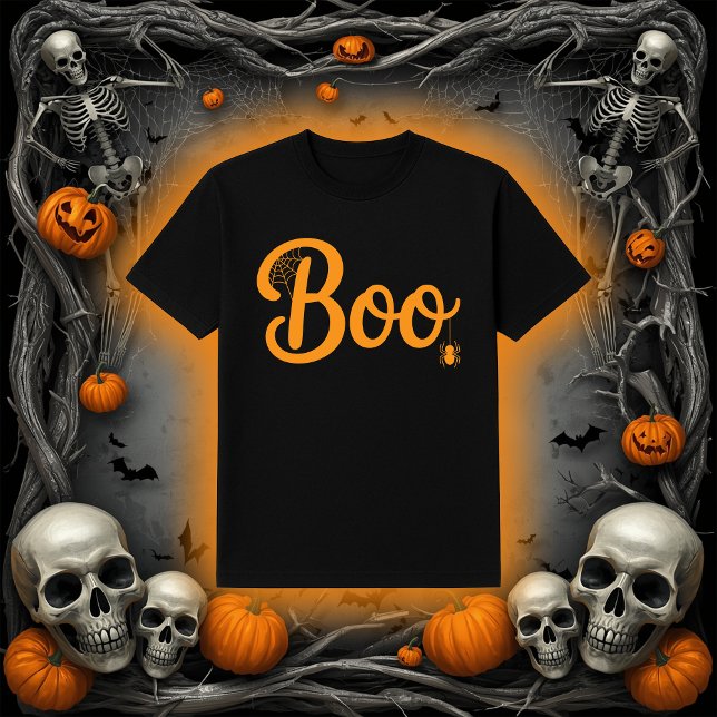 Cute Script "Boo" with Spiderweb Halloween T Shirt (Skapare uppladdad)
