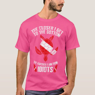 Cute Sea Turtle kommer bort från Idiots Scuba Div T Shirt