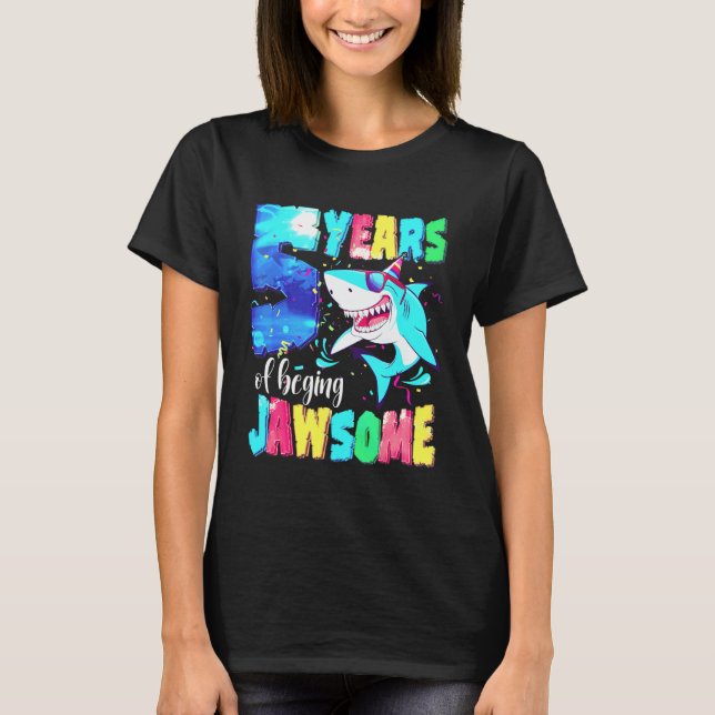Cute Shark Birthday 5 Year Old Boys Girls 5th Birt T Shirt (Framsida)