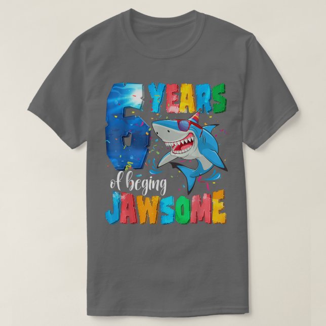 Cute Shark Birthday 6 Year Old Boys Girls 6e Birt T Shirt (Design framsida)