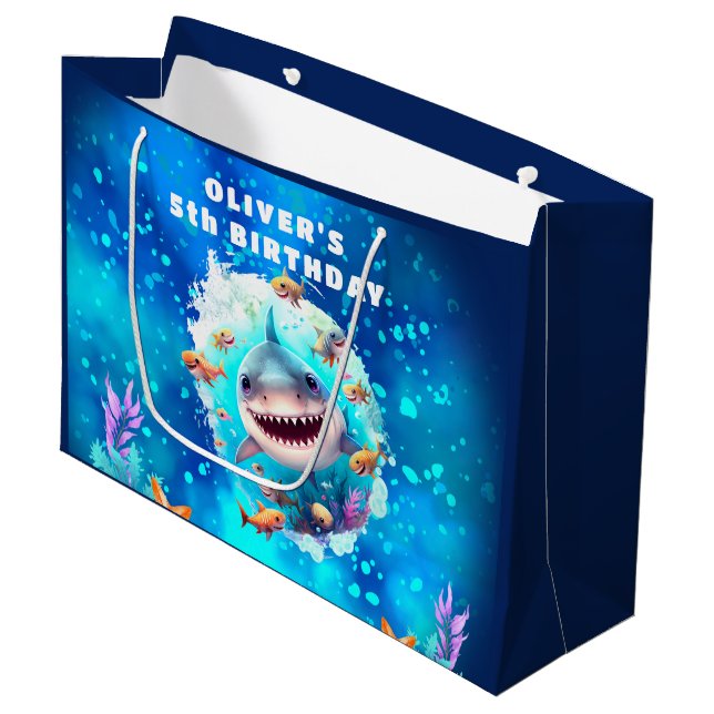 Cute Shark Boy Birthday Blue Namn Gift Bag (Framsidan Vinklad)