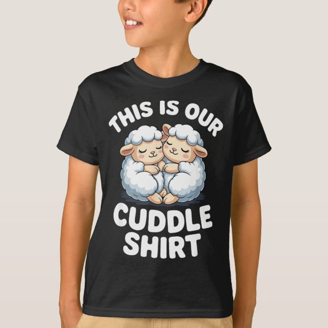 Cute Sheep Couple This Is Our Cuddle  T Shirt (Framsida)