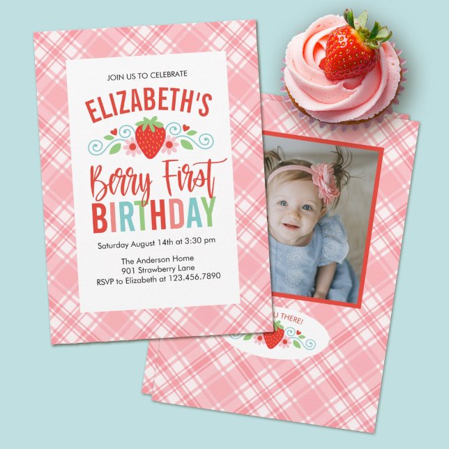 Cute Simple Red Berry Sweet Photo Birthday Inbjudningar (A cute Berry First Birthday party photo invitation)
