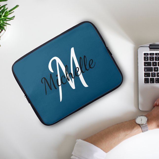 Cute Simple Snyggt Monogram Namn Initial Blue Laptop Fodral (Skapare uppladdad)