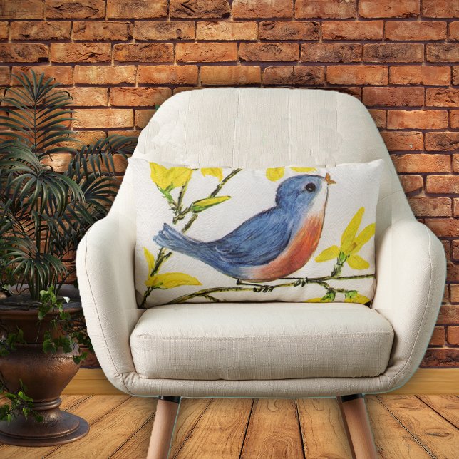 Cute Singing Blue Bird Träd Gren Lumbarkudde (Cute bluer red singing bird on branch yellow flowers on textured look white home decor pillow.)