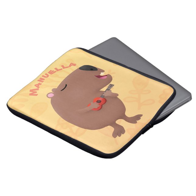 Cute singing capybara ukulele tecknad illustration laptop fodral (Framsida topp)