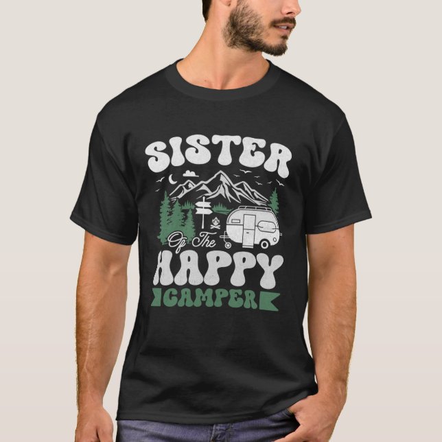 Cute Sister Of The Happy Camper Camping Trip T Shirt (Framsida)