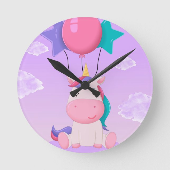 Cute Sitting Unicorn and Balloons Lilac Rund Klocka (Framsida)