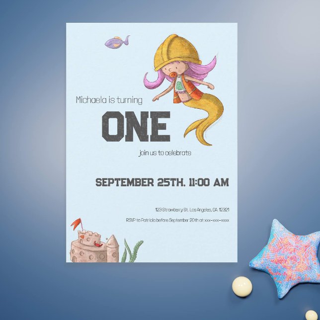 Cute Sjöjungfru Construction Worker första födelse Inbjudningar (Cute construction worker mermaid first birthday party invitation)
