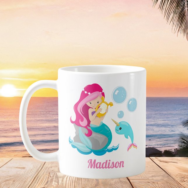 Cute Sjöjungfru Girl Beach Narwhal Monogram Kids Kaffemugg (Skapare uppladdad)