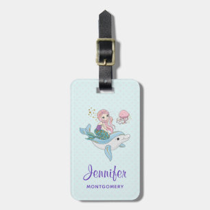 Cute Sjöjungfru Riding a Dolphin under Sea Bagagebricka