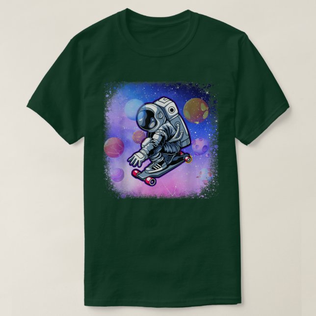 Cute Skateboarding Astronaut in Space Skateboarder T Shirt (Design framsida)