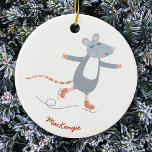 Cute Skating Mouse-Personlig Julgransprydnad Keramik<br><div class="desc">En roligt liten musskrik. Originalkonst av Nic Squirrell. Ändra namn för att anpassa sig.</div>