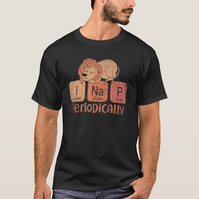 Cute Sleeping Animal Periodic Bord Funny Napping T Shirt (Framsida)