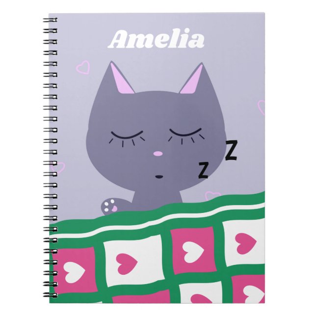 Cute Sleeping Cat in Bed Personlig Anteckningsbok (Framsidan)