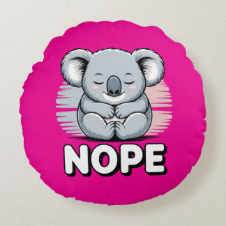Cute Sleeping Koala “Nope” Funny Cartoon Rund Kudde