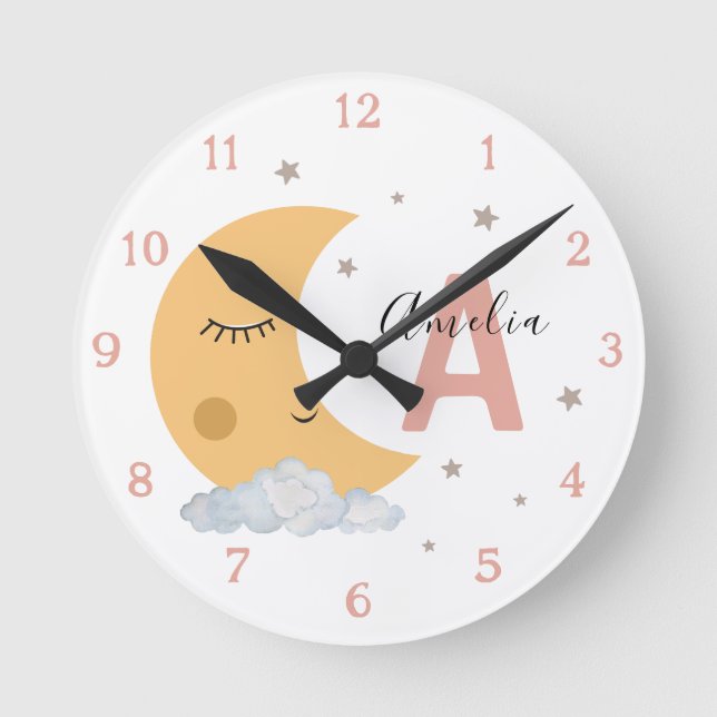 Cute Sleeping Moon Baby Nursery Clock Peach Pink Rund Klocka (Framsida)