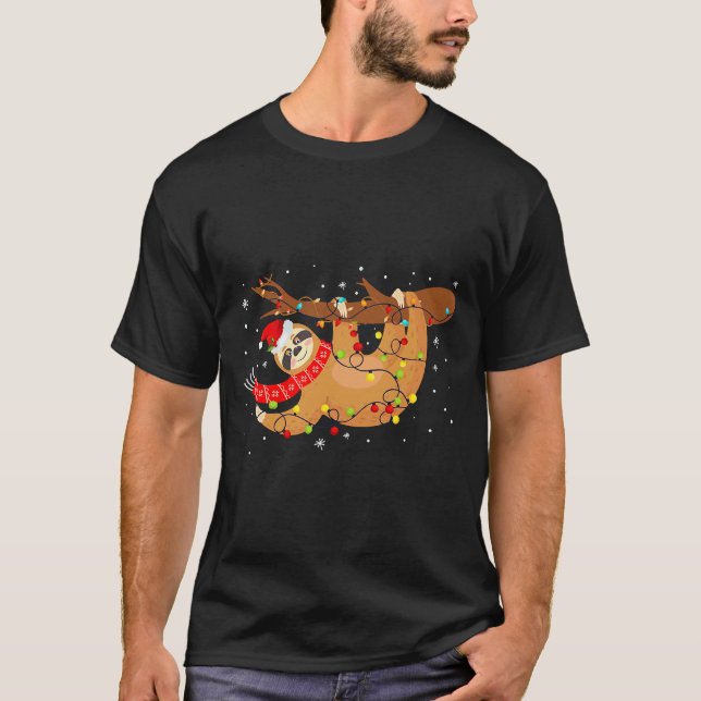 Cute Sloth Ljus Santa Hat Julafton Träd T Shirt (Framsida)