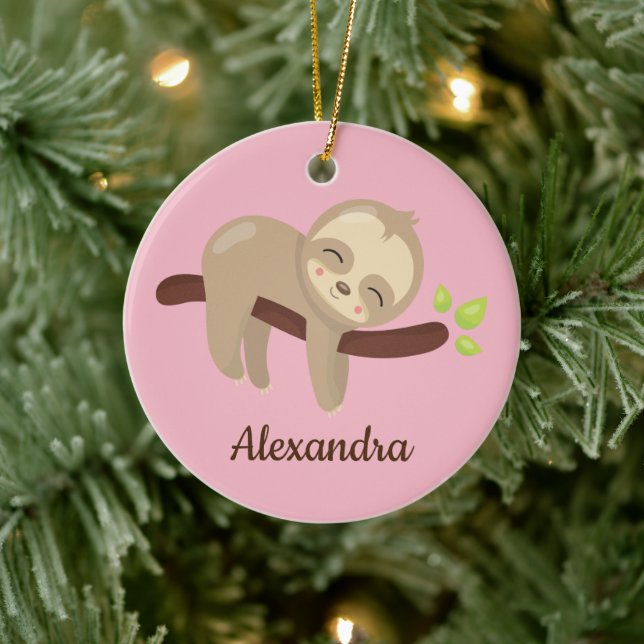 Cute Sloth på Träd Kawaii Animal on Rosa Julgransprydnad Keramik (Träd)